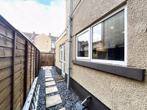 Photo 18- click for photo gallery